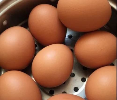 每天早上一个鸡蛋,身体会好一些,但这四个禁忌要知道