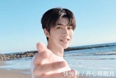 瞬間|蔡徐坤的接機名叫西紅柿,溫和與沸騰的瞬間,本想低調的!