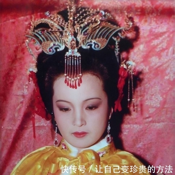 回宫?王熙凤笑话有玄机,那是元春死亡时辰