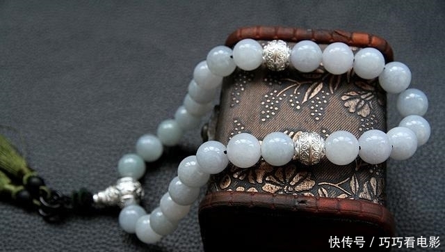 种烦恼|为什么得道高僧盘的都是手持,而不是手串?