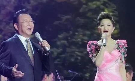 蒋大为:移居海外为女儿操碎心,回国遭排挤,为何还能登春晚 蒋大为:移居海外为女儿操碎心,回国遭排挤,为何还能登春晚