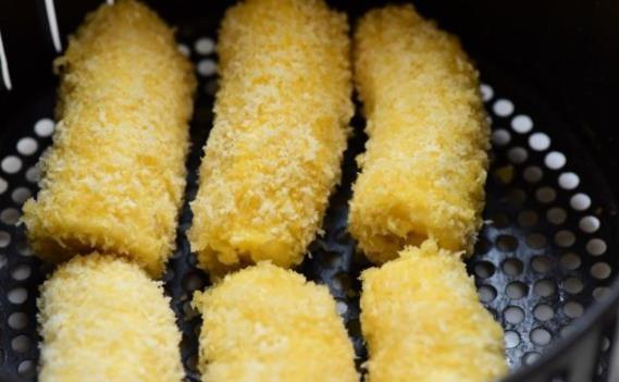 香蕉,这样做健康又好吃,外脆里嫩,大人孩子抢着吃,一盘都不够