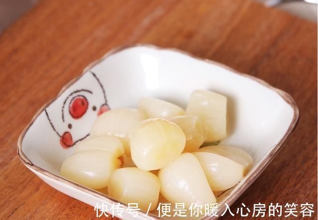 五花肉|它是“菜中灵芝”，消食健脾，越吃越想吃，韭菜荠菜靠边站