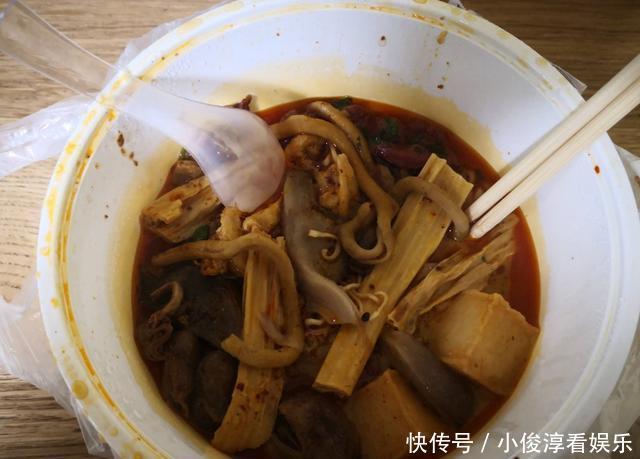  外卖|麻辣烫接到外卖订单，正准备动手做，看到订单要求后，老板懵了