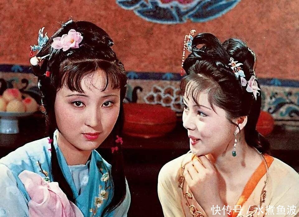 薛宝钗为什么能排在十二金钗之首?越看红楼梦,越觉她比林黛玉强