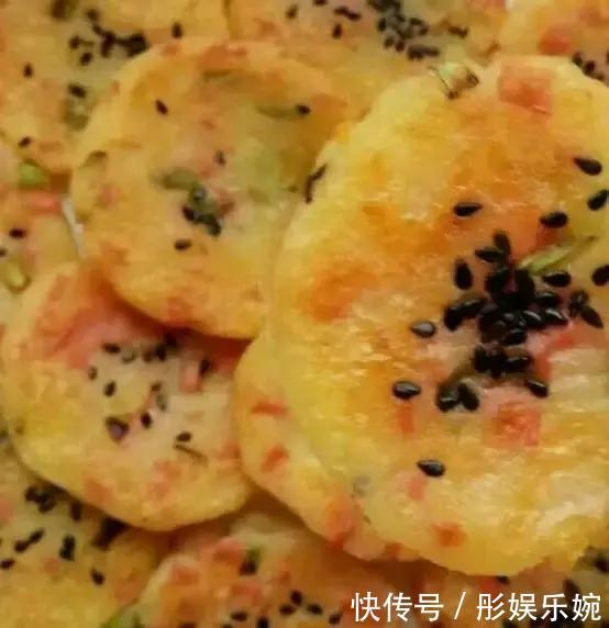 教你用土豆做金黄酥脆小饼,一口一个,又香又好吃!孩子吃不腻!