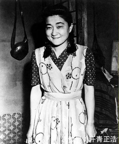 些背叛|二战中的“美奸”,户栗郁子喊话瓦解美军士气,却成美军大众情人