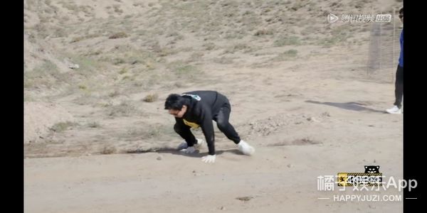 它逃，他追，它…跑的更飞？