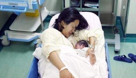 胡女士|38岁高龄产妇,生下女儿3天后又进入产房,网友世上还有这回事