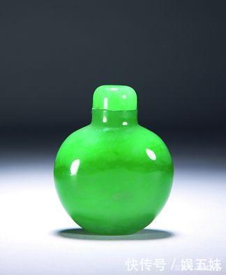 清乾隆,御制翡翠光素鼻烟壶究竟好在了哪里?