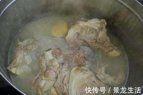 医生|“多喝骨头汤,补钙长高高”,奶奶给孙子补身体,被医生吐槽无知