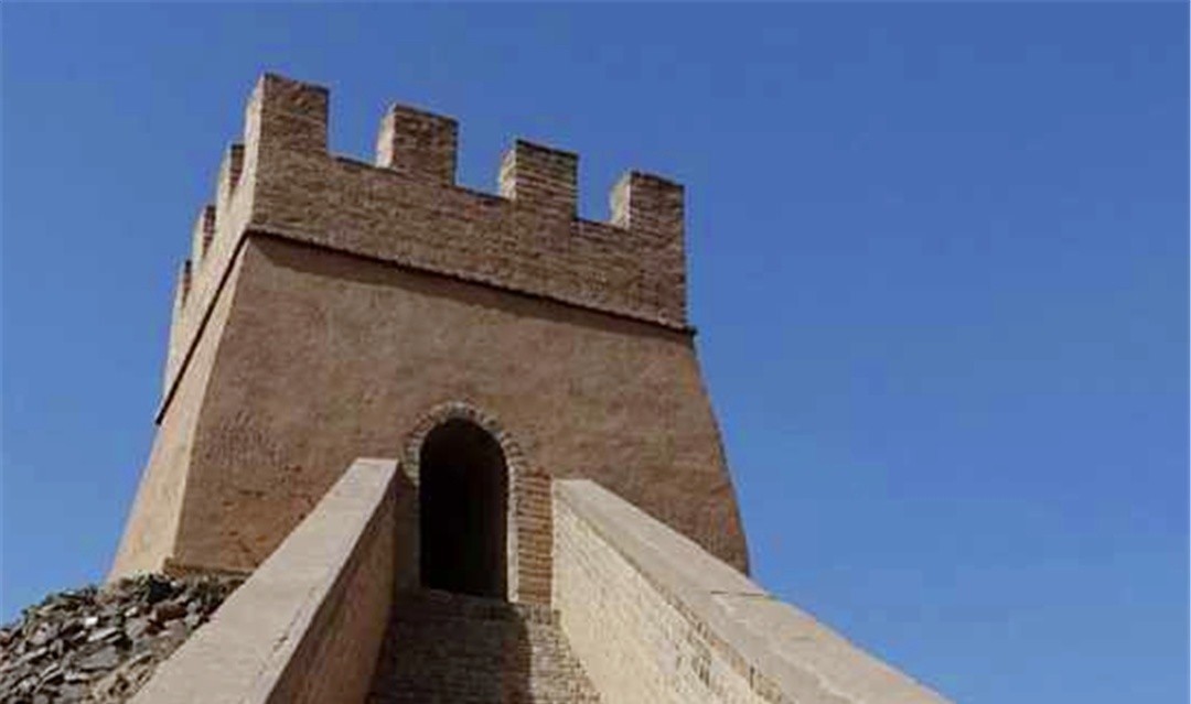 坚守|古代独立墩台烽燧的守军,发出烽烟信号,立即撤离还是原地坚守?