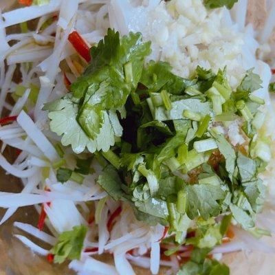 鲜香可口，吃起来特别过瘾，让人赞不绝口