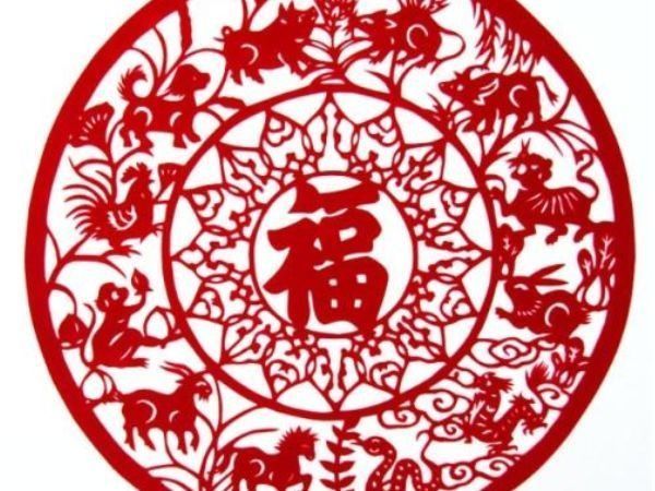 大年初一，不管有钱没钱，摆上4种干果，寓意牛年大吉，好事连连