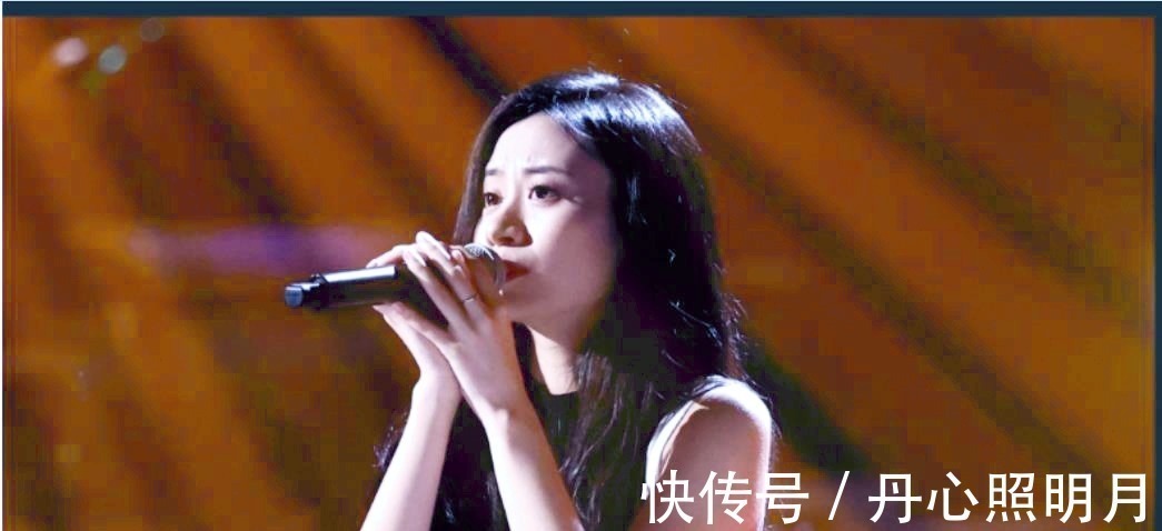 刚毕业的女大学生,用粤语演唱《蔓珠莎华》,台上所有导师争抢她!