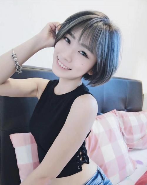 女人是留长发好看，还是短发好看？只要你喜欢，别人看着好看就香