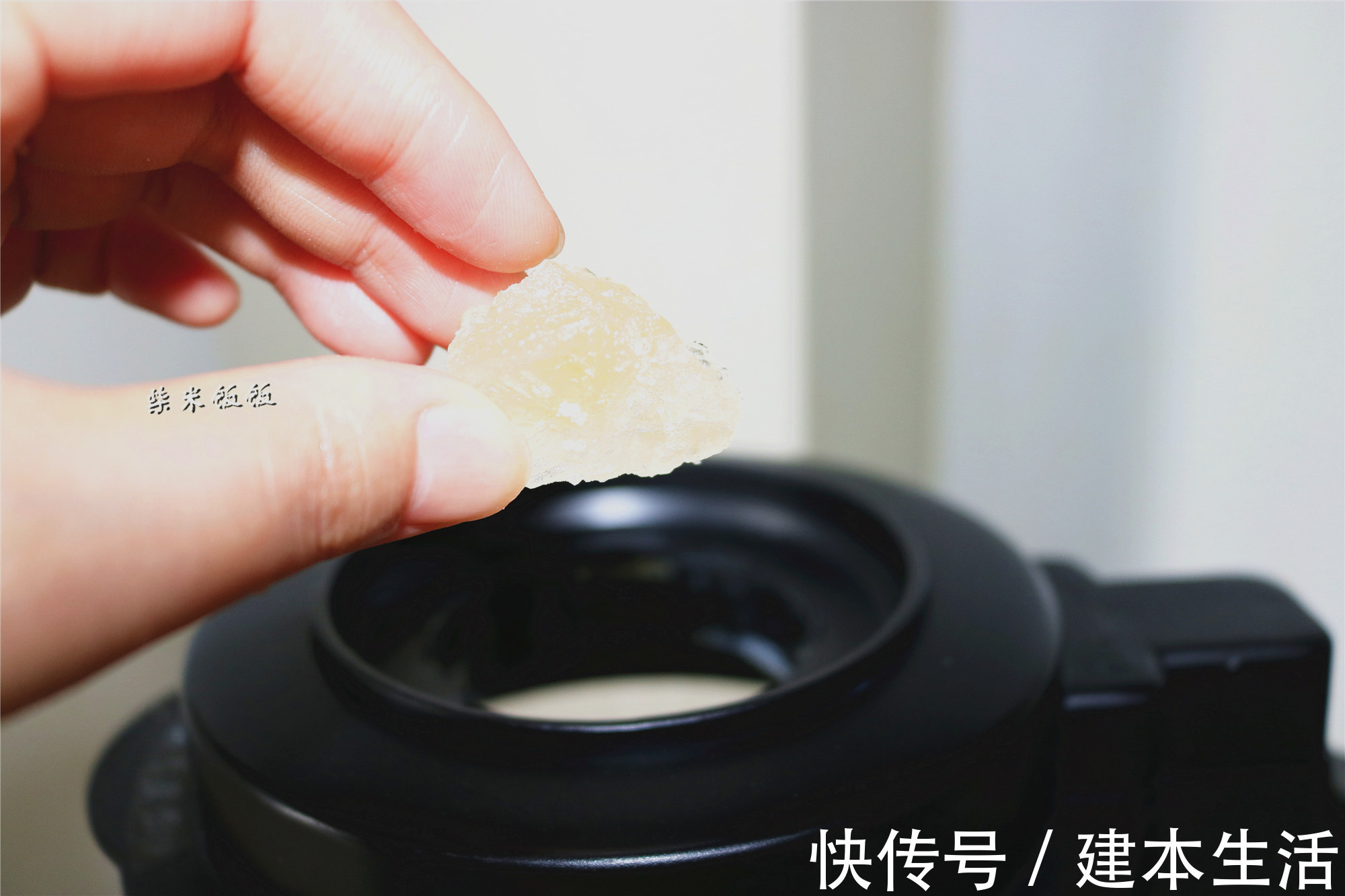 豆浆|夏季喝豆浆，别只放黄豆，多加这3样，清热润肺又消暑