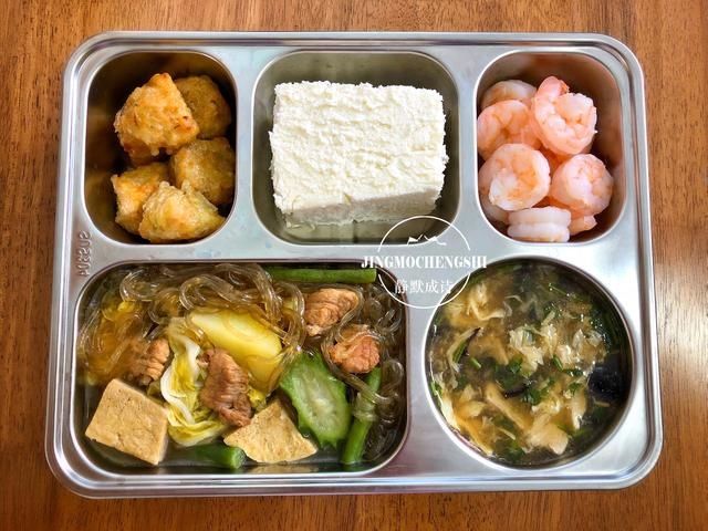 酸辣汤|九岁小学生一周午餐分享，每天不重样，朋友：还缺孩子吗？