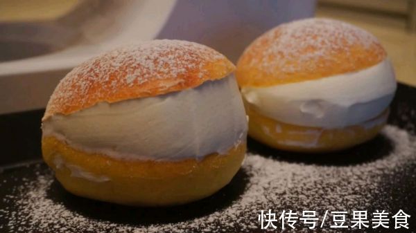 有一种热爱叫一起吃超火的意式奶油夹心面包