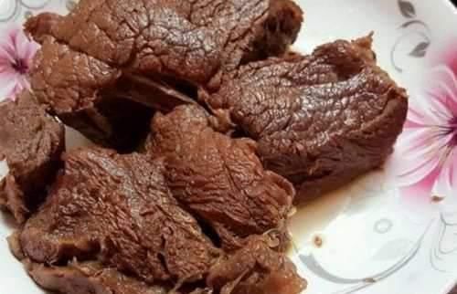 拍打|卤牛肉时,别第一步就焯水,很多人都做错,难怪牛肉塞牙咬不动