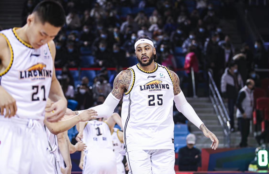 回歸|郭艾倫回歸，遼寧男籃首發(fā)5將重聚，8籃板外援搭檔大韓，棄用高塔