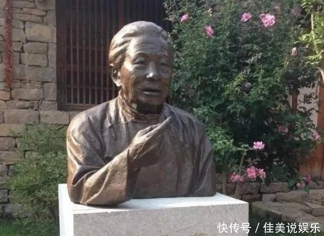 明德英|18岁小八路被日军追赶,沂蒙哑嫂哺乳救他,当了大官后报恩一生