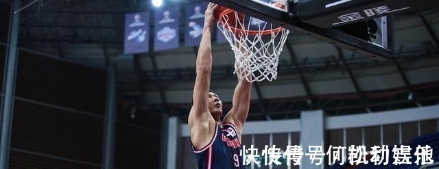 沈梓捷|CBA最新消息,王哲林膝盖受伤,沈梓捷颈椎扭伤,两人无缘国家队