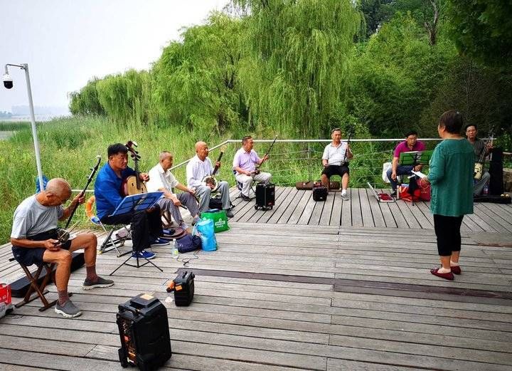 歌声|花香扑鼻琴音飘荡，吹拉弹唱歌声飞扬