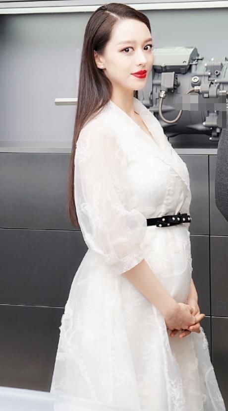 宝宝|郎朗老婆吉娜怀孕8个月，自弹自唱给宝宝做胎教，被赞天籁之音