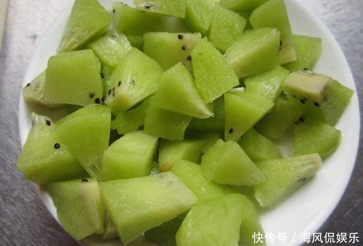 桃子|有4种水果女性在孕期要多食用，能改善宝宝皮肤，还能提高免疫力