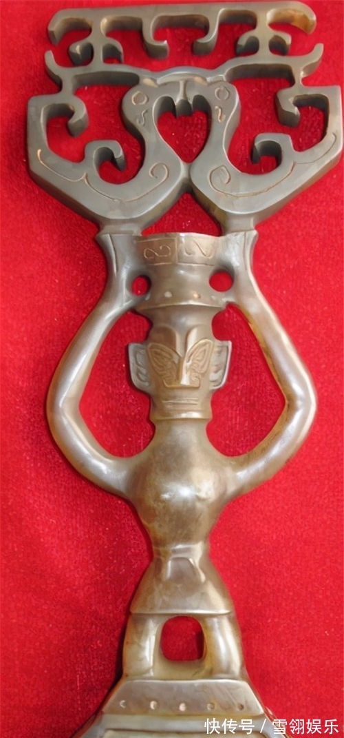 商朝!三星堆遗址挖出青铜女人像,揭示5000 年前古蜀国女子地位