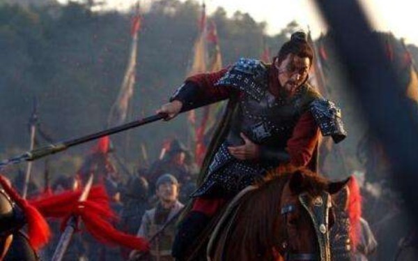 王伦后|豹子头杀了王伦后遭质疑,之后处境如何?晁盖的位置都是他让出来