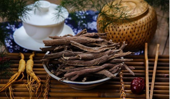 “蛇缠腰”是个什么病，会让人如此疼痛？中医能治么？效果怎样？