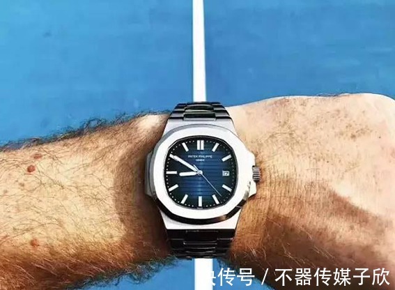 机芯|大海的颜色!三款经得起时间考量的腕表盘点,日常通勤戴也很帅