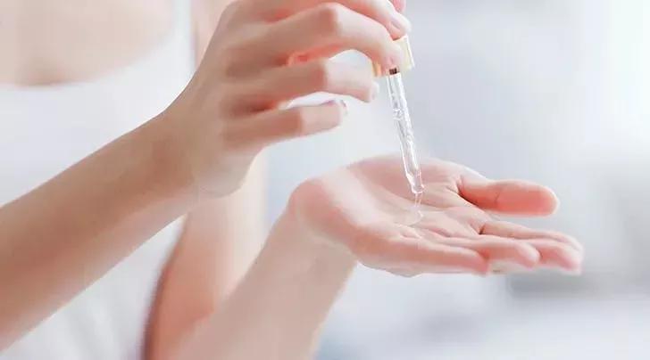 皮肤|换季时,如何护肤才安全有效?