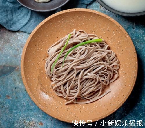 哪种面条值得买?鸡蛋面、蔬菜面、粗粮面、麦芯面?
