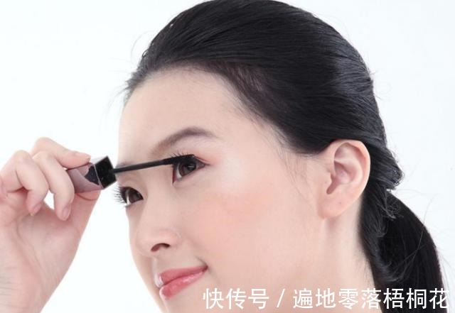 种睫毛|为何说“精致的女生都不会种睫毛”,这3个原因,后悔了解太晚!