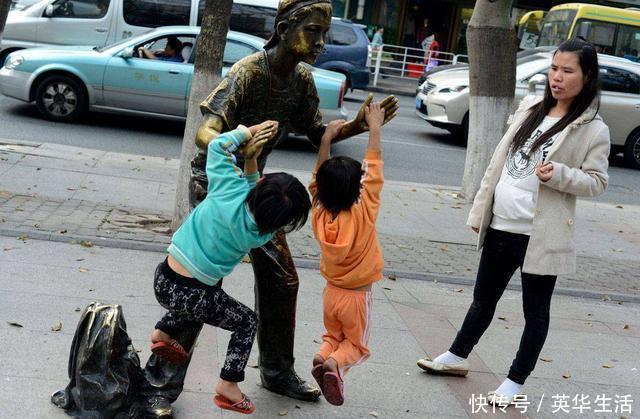 吴女士|男童推着购物车撞人，妈妈在一旁却无动于衷，男子的反击大快人心