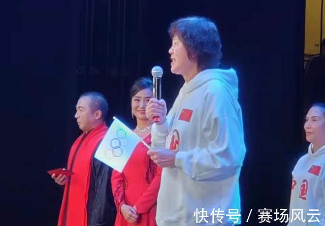 退休|郎平退休生活很精彩!分享美食视频,恐难回国参加主教练竞聘工作