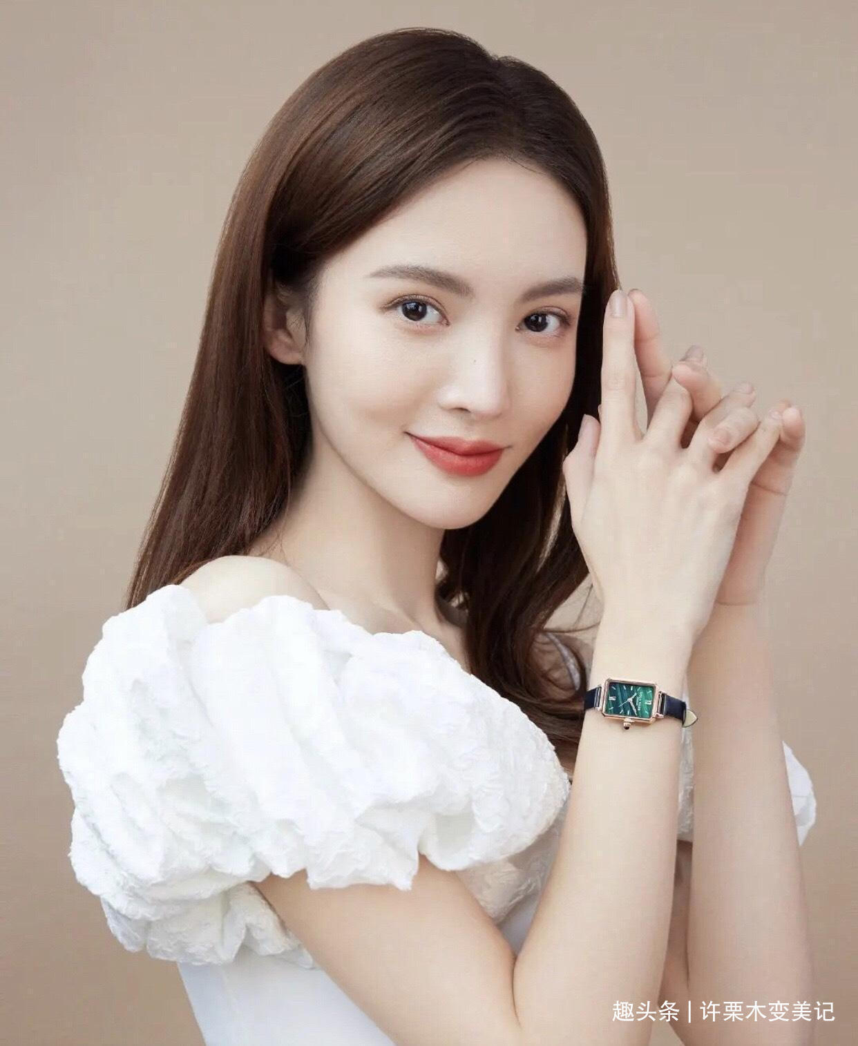 镯子 女人戴“手镯”还是“手表”好看三个理由告诉你,戴错很尴尬!