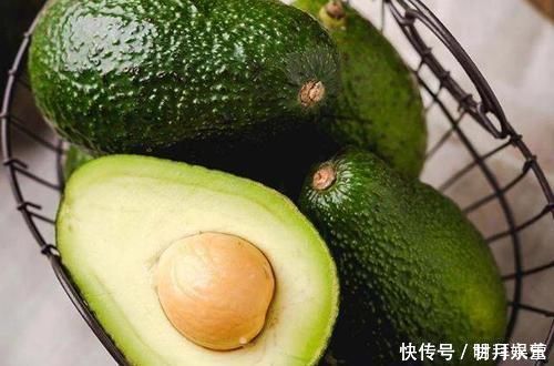 草莓|怀孕后,4物孕妈要舍得吃,促进胎儿发育,或能预防胎儿畸形