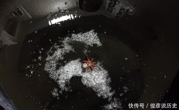 味道|吮指油焖大虾做法来袭,这也太简单了,味道好吃,营养丰富