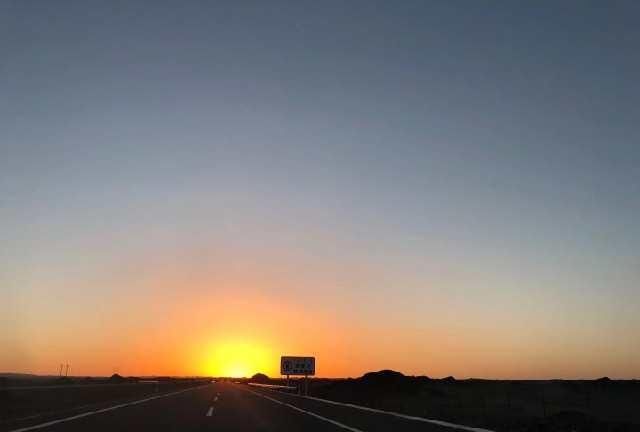 一生必去的自驾路线～美丽的G7公路无人区穿越，美丽腾格里沙漠