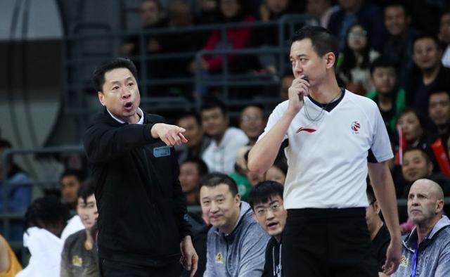 威姆斯|李春江真够爷们,发文主动致歉,尽显国教风范,马布里令人失望