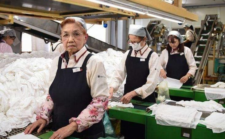 日本妇女长寿秘诀：早睡早起居第三，许多人可能不会想到第一个！