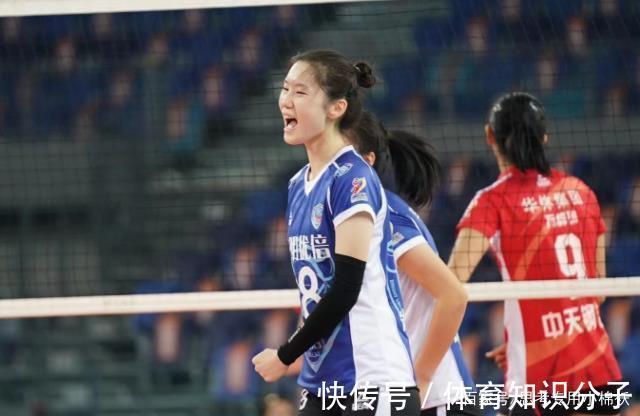 新星|中国女排传喜讯!7大新星爆发,33岁功勋感人至深,只等新帅就位