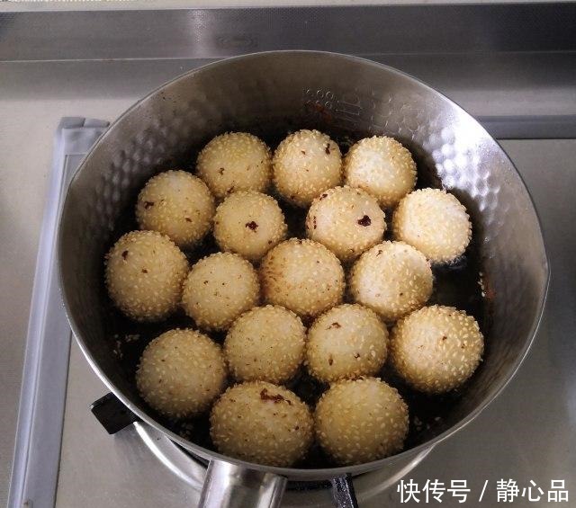 炸麻圆儿,用糯米粉就能做的简单小吃,解馋!