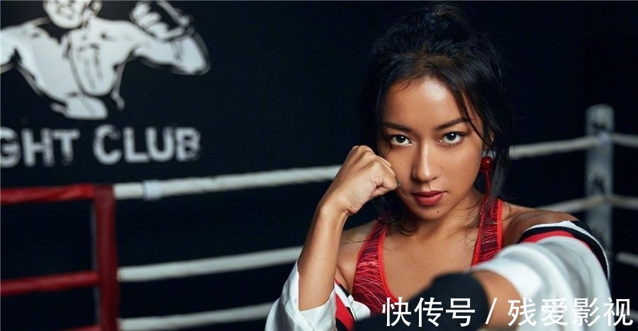 民族服裝|當年的幸運兒，如今坐在導(dǎo)師席位，她經(jīng)歷很多