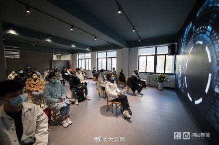 实拍山艺复试现场：戏剧学院报录比近400：1