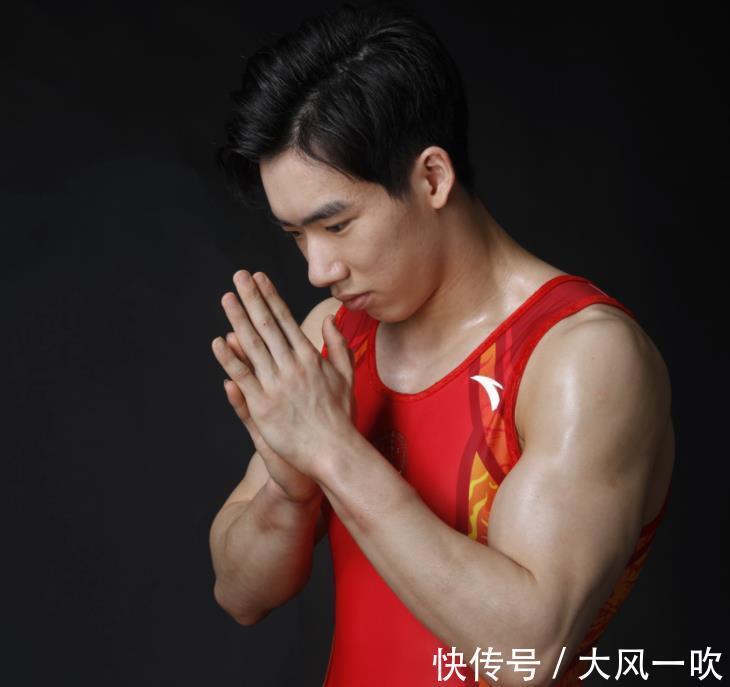 自由操|中国首金！00后新星加冕全能王，击败桥本大辉，在日本主场夺冠